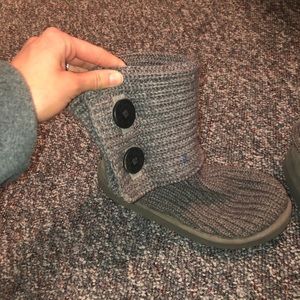 Cardy ugg boots.